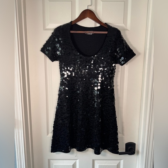 Fumblin Foe Black Mod Sequin Mini Dress Gogo Girl Womens Size Medium - Picture 1 of 4